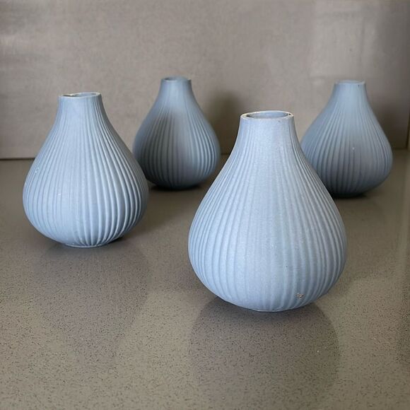 Bed Bath & Beyond | 4 Set “Frost” Chive Small Ceramic Vase - Picture 5 of 7